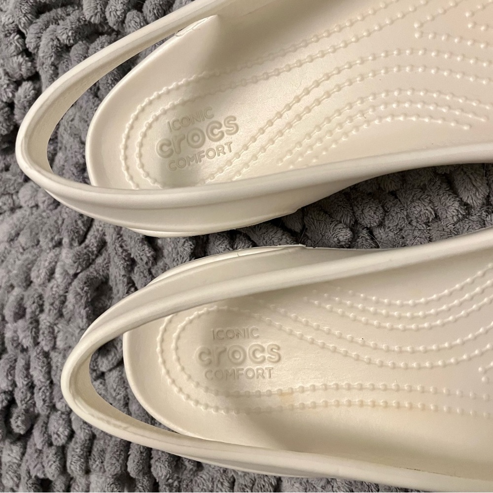 CROCS Cream Flats - Picture 6 of 10
